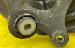 Кулак поворотный правый для Mercedes-Benz E class на фотографиях