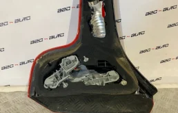 Фонарь правый для Volvo C30 на фотографиях