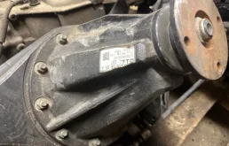 Редуктор заднего моста для Toyota Land Cruiser Prado 2002 года на фотографиях