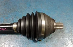 Привод передний правый для Volkswagen Tiguan 2017 года на фотографиях