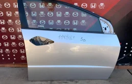 Дверь передняя правая для Honda Civic на фотографиях