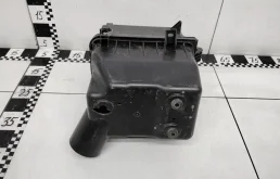 Корпус воздушного фильтра для Toyota RAV4 2013 года на фотографиях