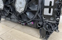 Кассета радиаторов для Audi Q7 2015 года на фотографиях