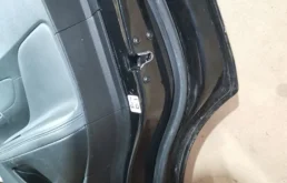 Накладка на дверь задняя правая для Opel Mokka 2015 года на фотографиях