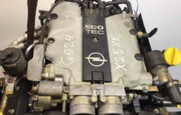 АКПП для Opel Vectra 2002 года на фотографиях