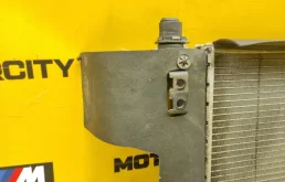 Радиатор охлаждения ДВС для Mercedes-Benz M class на фотографиях