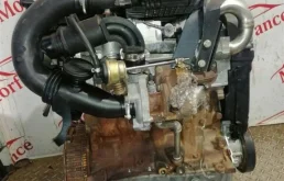 Двигатель без навесного для Renault Laguna на фотографиях