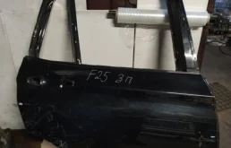 Накладка на дверь задняя правая для BMW X3 2019 года на фотографиях