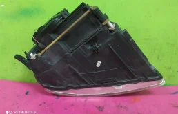 Фара ксенон левая для Volkswagen Touareg 2003 года на фотографиях