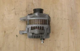 Генератор для Nissan Tiida на фотографиях