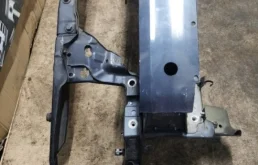 Панель радиатора (телевизор) для Opel Astra 2008 года на фотографиях