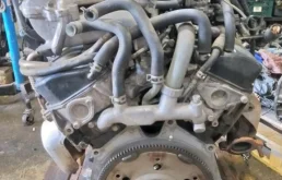 Двигатель без навесного для Mitsubishi Pajero 2017 года на фотографиях