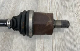 Привод передний левый для Volkswagen Tiguan 2007 года на фотографиях