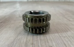 Шестерня коленвала(звездочка) для Mitsubishi Outlander 2013 года на фотографиях