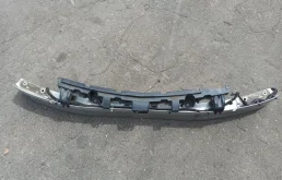 Усилитель бампера передний верхний для Opel Astra 2013 года на фотографиях