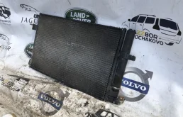 Радиатор кондиционера для Jaguar XF 2014 года на фотографиях