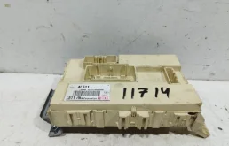 Блок предохранителей салона для Hyundai Solaris на фотографиях