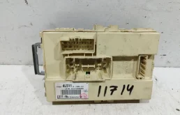 Блок предохранителей салона для Hyundai Solaris на фотографиях