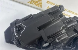 Фара ксенон левая для Skoda Rapid 2023 года на фотографиях