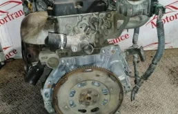 Двигатель без навесного для Nissan Serena 2003 года на фотографиях