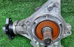 Раздатка для Nissan X-Trail 2014 года на фотографиях