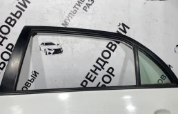 Дверь задняя левая для Toyota Corolla 2011 года на фотографиях