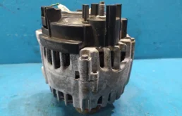 Генератор для Nissan X-Trail 2021 года на фотографиях