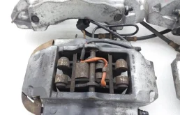 Суппорт задний левый для Audi Q7 2015 года на фотографиях