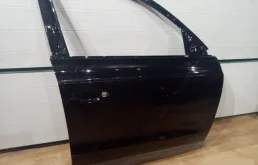 Дверь передняя правая для Audi Q3 2012 года на фотографиях