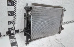 Радиатор охлаждения ДВС для Hyundai Creta на фотографиях