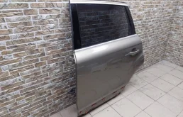 Дверь задняя левая для Audi Q7 2014 года на фотографиях