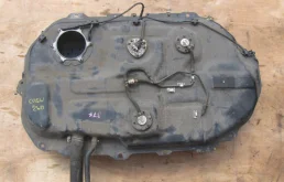 Топливный бак (MN120045) для Mitsubishi Outlander 1 CU0W 2002-2009