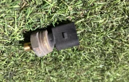 03C906051A Датчик давления топлива для Audi Q7 4L 2005-2015