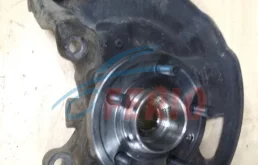 Кулак поворотный правый для Land Rover Discovery L319 2004-2009