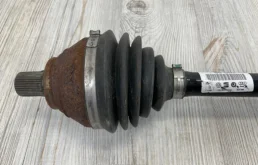 Привод передний правый для Volkswagen Tiguan 2007 года на фотографиях