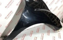 Крыло правое для Mazda CX 7 2009 года на фотографиях