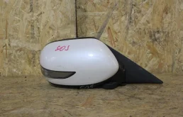 Стекла и зеркала для Subaru Legacy 2009 года на фотографиях