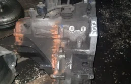 МКПП для Kia Carnival 2002 года на фотографиях