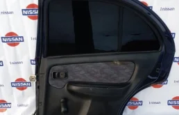 Дверь задняя правая для Nissan Almera 1998 года на фотографиях
