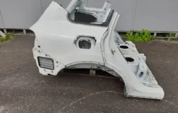 Заднее левое крыло для Volkswagen Touareg 2013 года на фотографиях