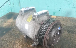 Компрессор кондиционера для Volvo XC90 2005 года на фотографиях