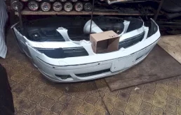 Бампер для BMW 7er 2005 года на фотографиях