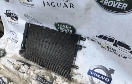 Радиатор кондиционера для Jaguar XF 2014 года на фотографиях