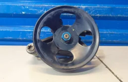 Насос ГУР для Hyundai Solaris 2010 года на фотографиях