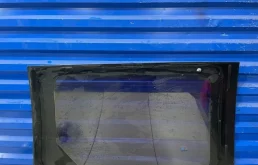 Стекла и зеркала для Kia Carnival на фотографиях