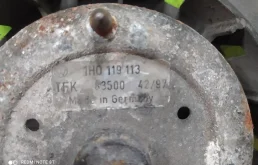 Вентилятор радиатора охлаждения ДВС для Volkswagen Golf 1997 года на фотографиях