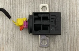 Аккумулятор для Audi Q7 2007 года на фотографиях