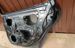 Дверь задняя правая для Nissan Almera на фотографиях