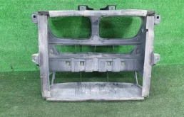 Панель радиатора (телевизор) для BMW X3 2010 года на фотографиях