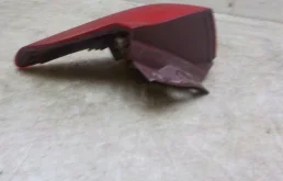 Фонарь внешний правый для Toyota RAV4 на фотографиях